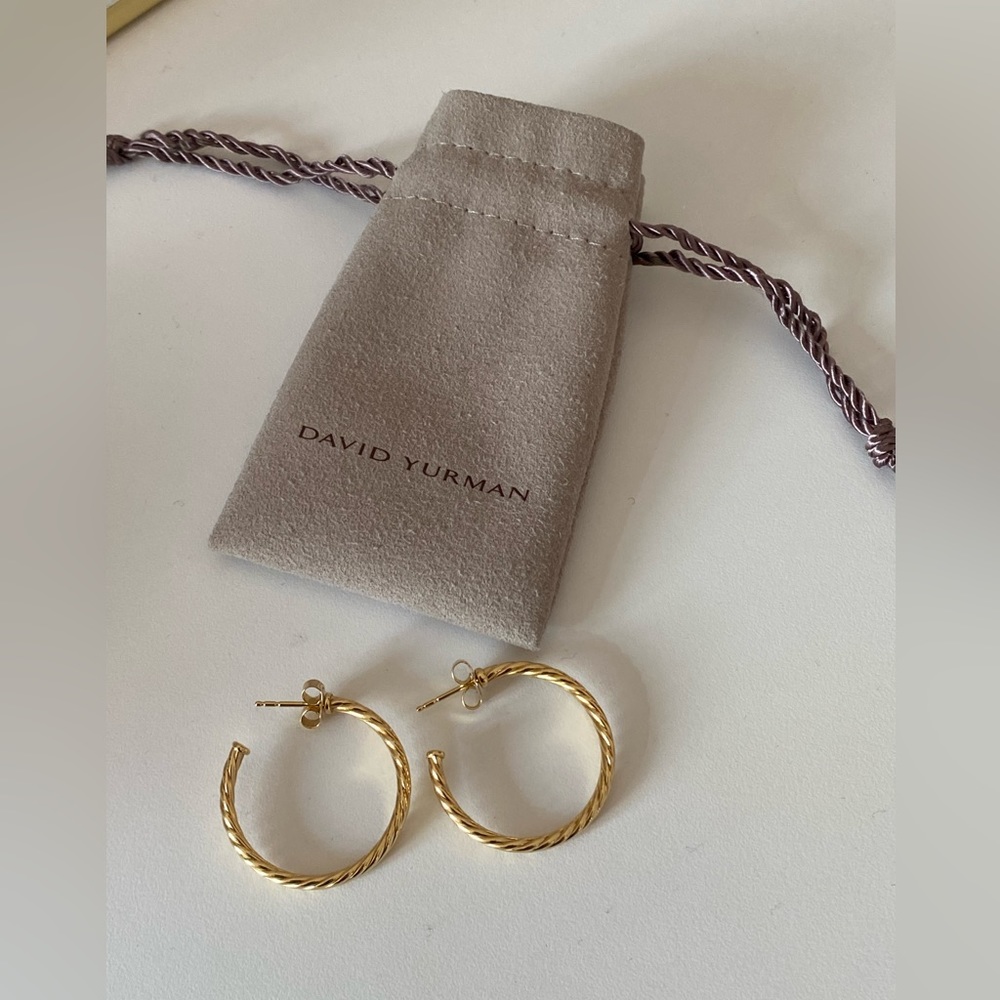 David Yurman 18K yellow gold Cablespira hoop earrings
